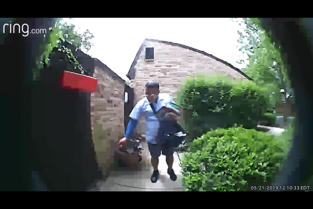 Mailman caught on Ring doorbell pepper spraying dogs.